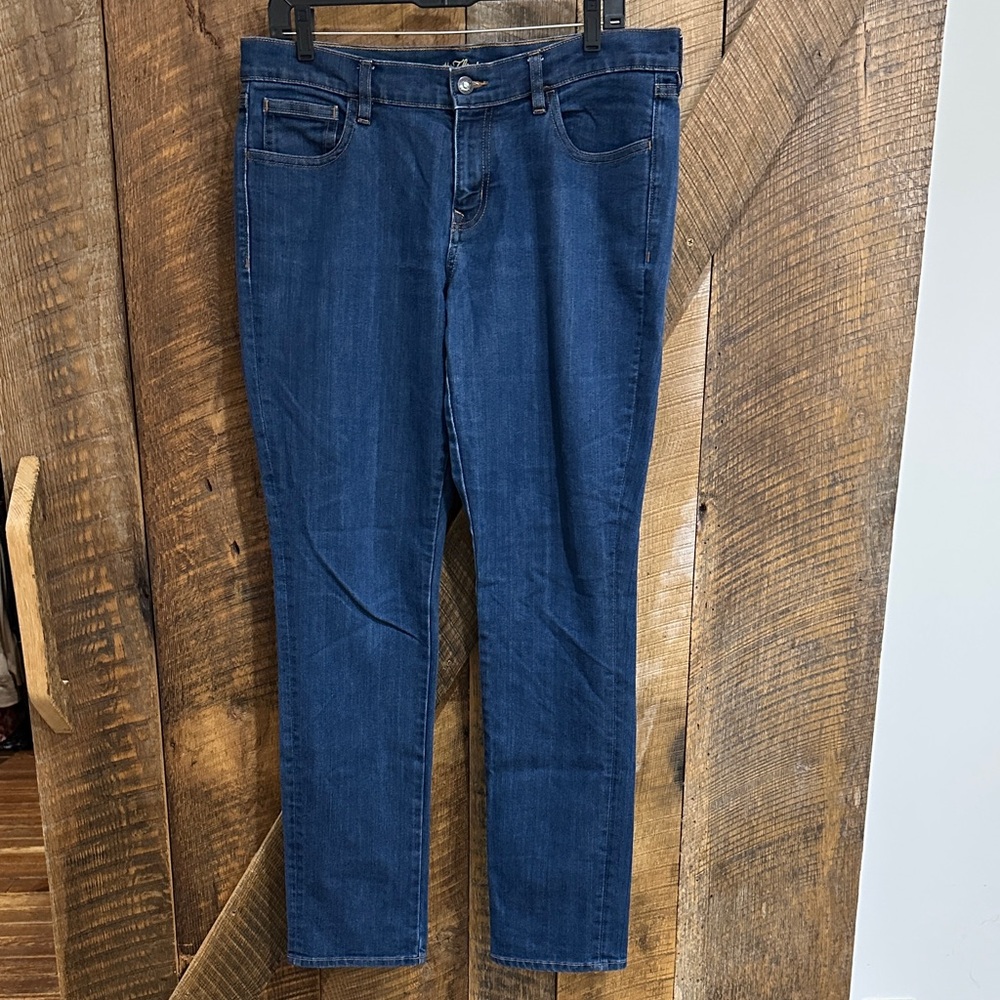Old Navy The Flirt stretch mid rise straight leg jeans size 12~ D12